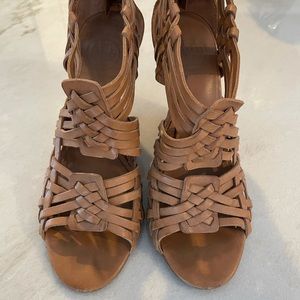 Tory Burch 7.5 woven leather wedge